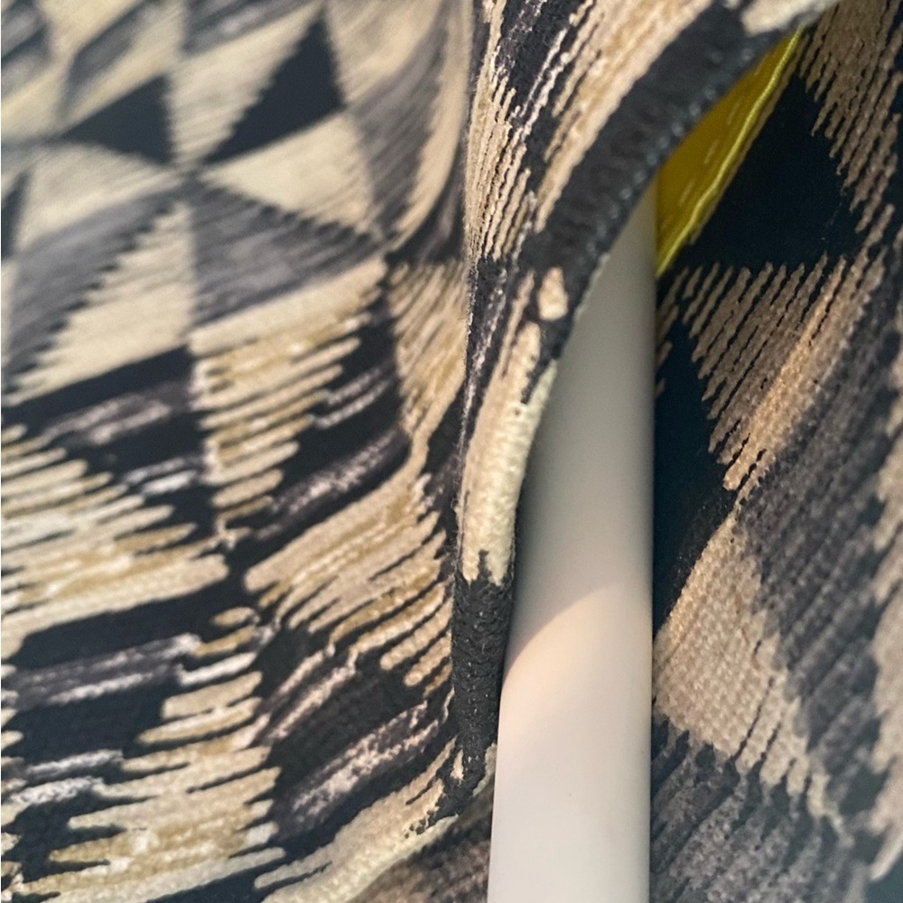 Echo Black /Cream Geometric Pattern Bag Lined In … - image 6